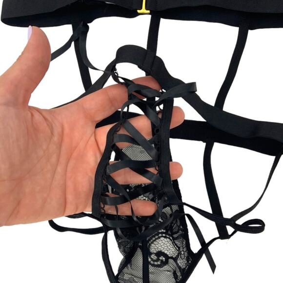 Mapale Black Lace Strappy Lace Up Teddy Size Small Medium NWT $49 MSRP - Picture 7 of 9